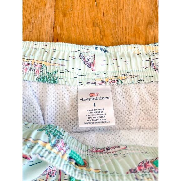 Vineyard Vines Mens 7" Chappy Swim Trunks, Size Large - Picture 3 of 4